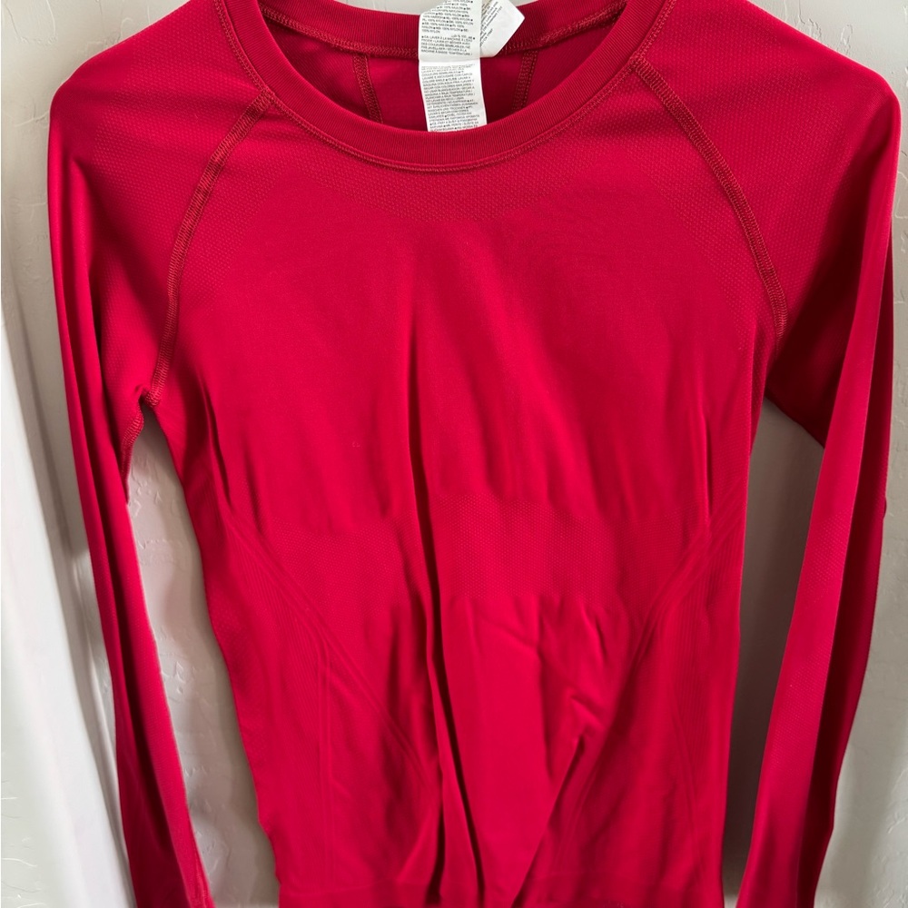 Athleta Women's Red Long Sleeve Momentum Top - Size Small